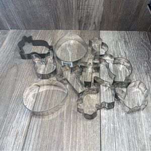 10 Vtg Tin Cookie Cutters Easter Crosses, Bunny, Chicks , Eggs BAKING RETRO